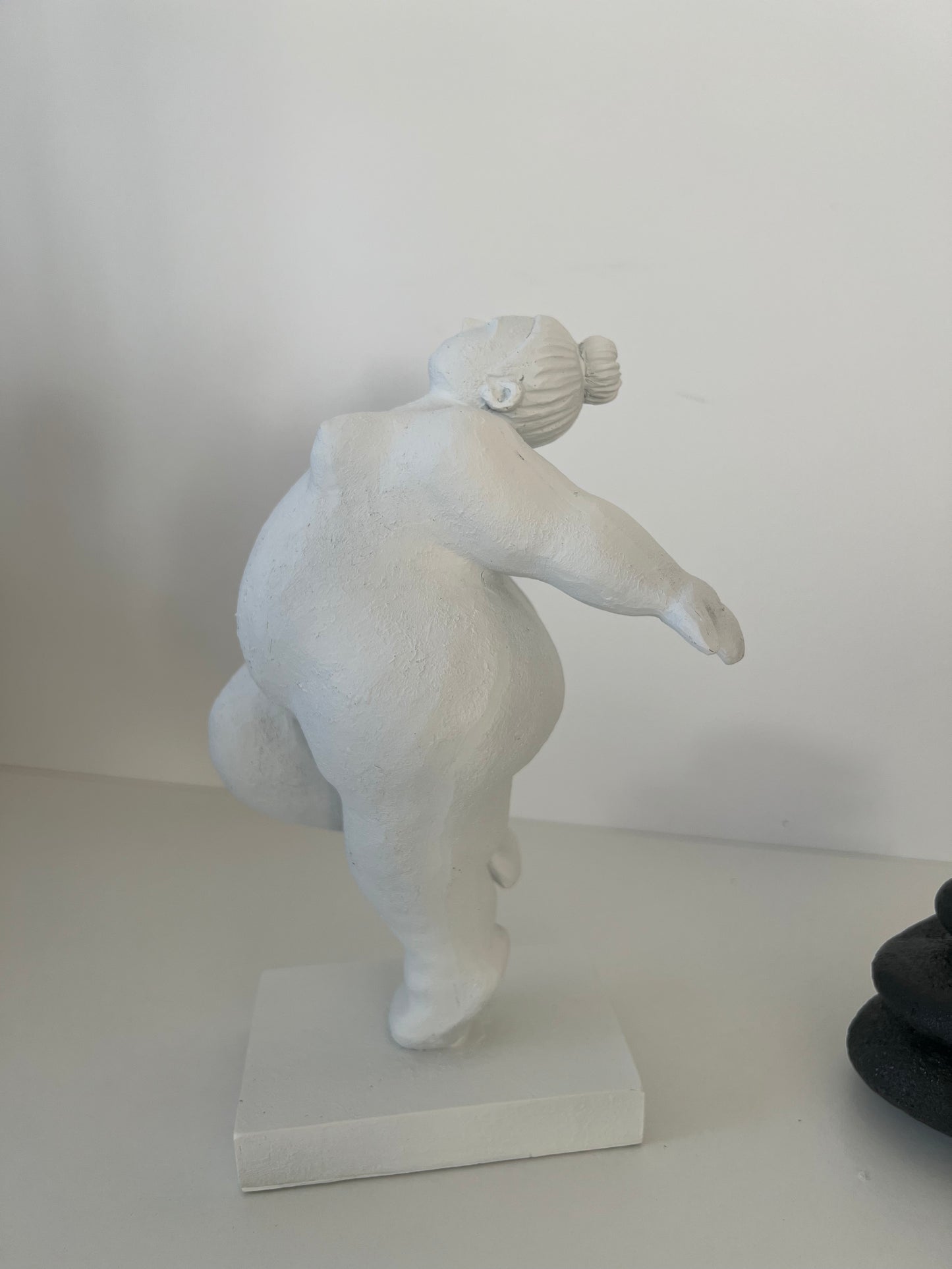 YAMINA- Statuette femme - B&Inside