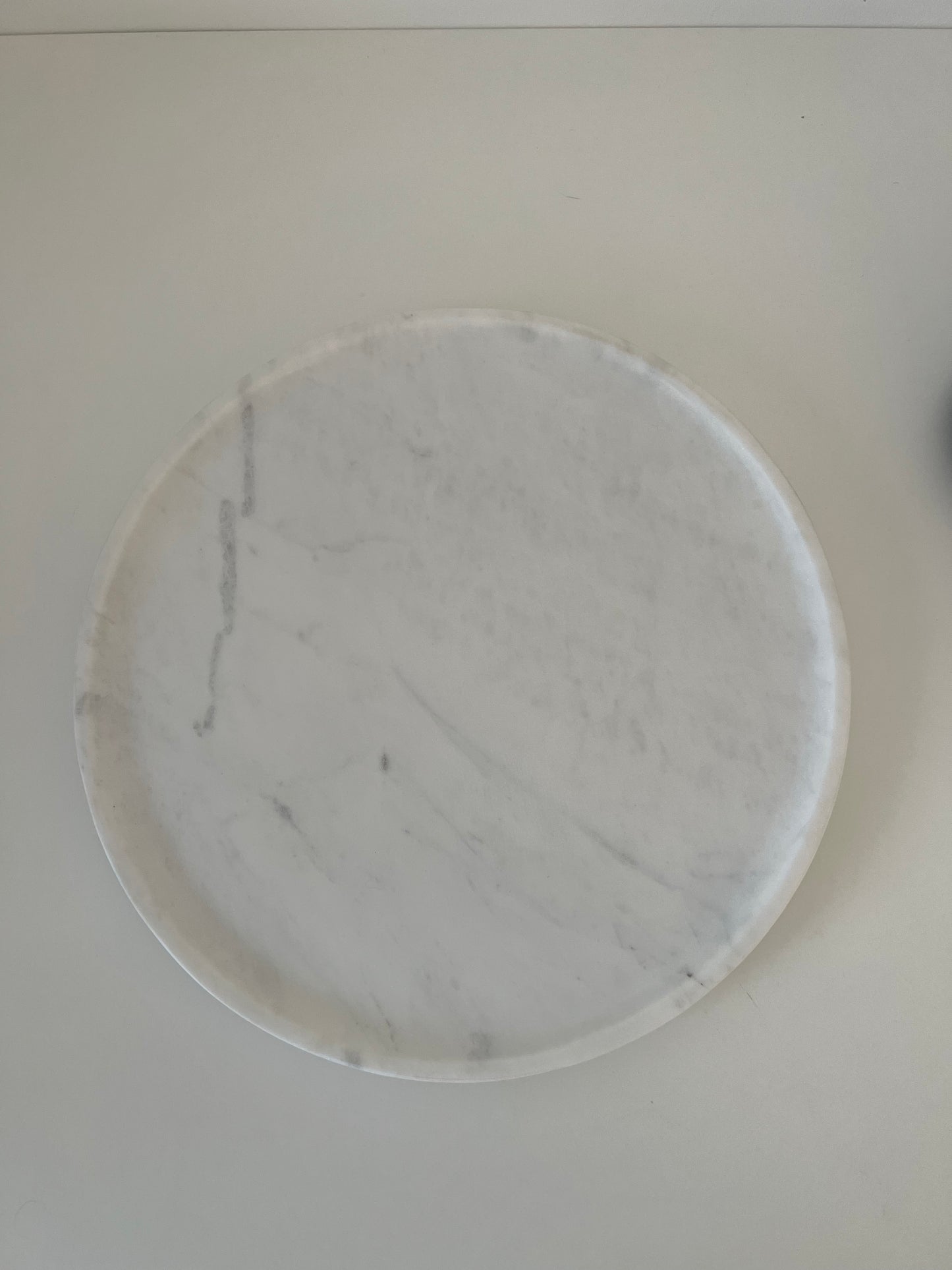 MOSS - Plat en marbre blanc - B&Inside