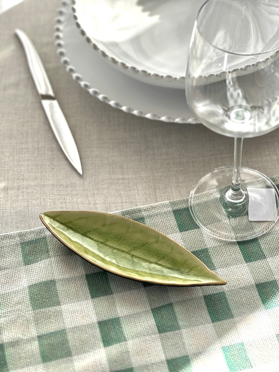 Assiette Feuille de Laurier Grès Fin Vert 18cm - Design Naturel Portugal - B&Inside