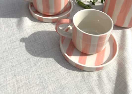 STRIPES EXPRESSO - Tasse et sous tasse de "Magazin Minori" - B&Inside