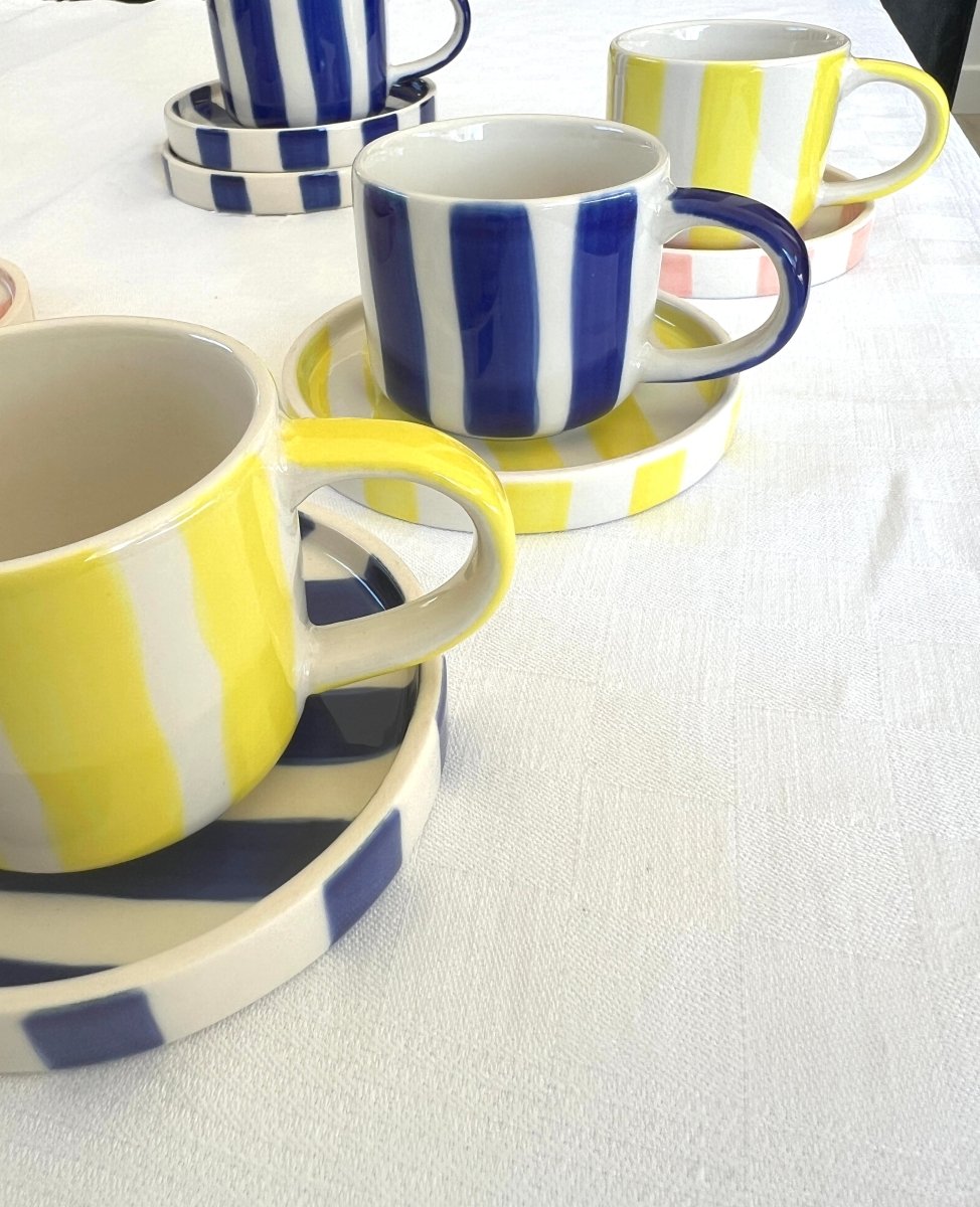 STRIPES EXPRESSO - Tasse et sous tasse de "Magazin Minori" - B&Inside