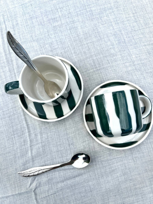 STRIPES EXPRESSO - Tasse et sous - tasse rayées vert de "Magazin Minori" - B&Inside