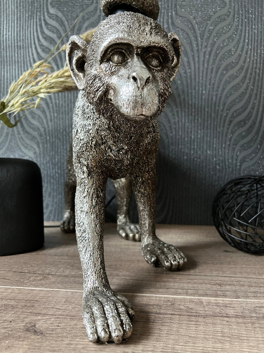 CHEETAH - Lampe singe debout serrant une ampoule dans sa queue - B&Inside