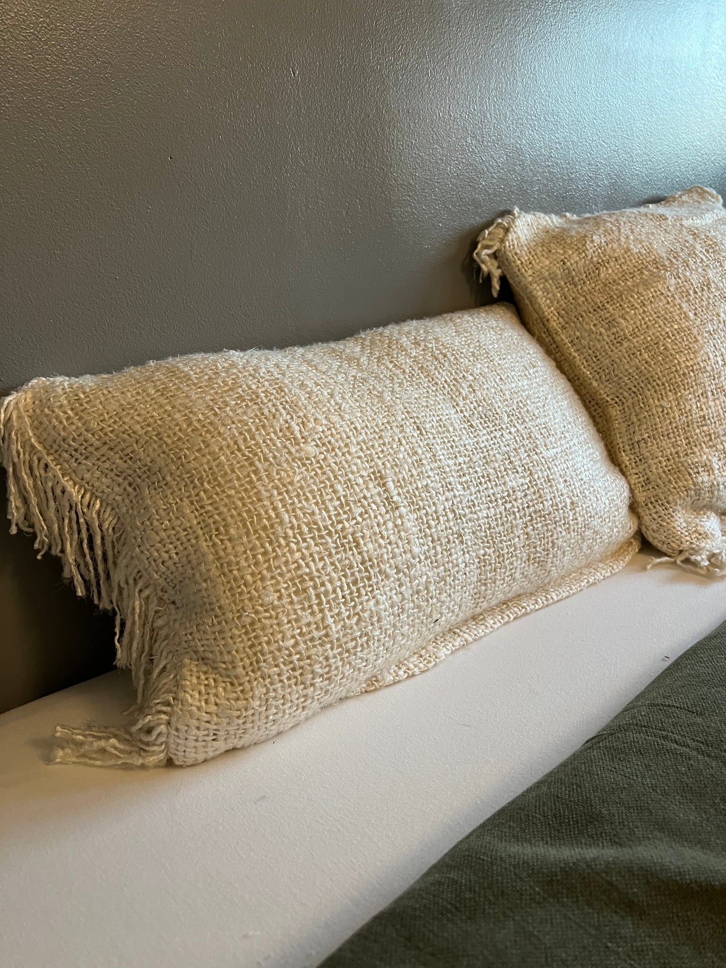 FLOCON - coussin écru en coton - B&Inside