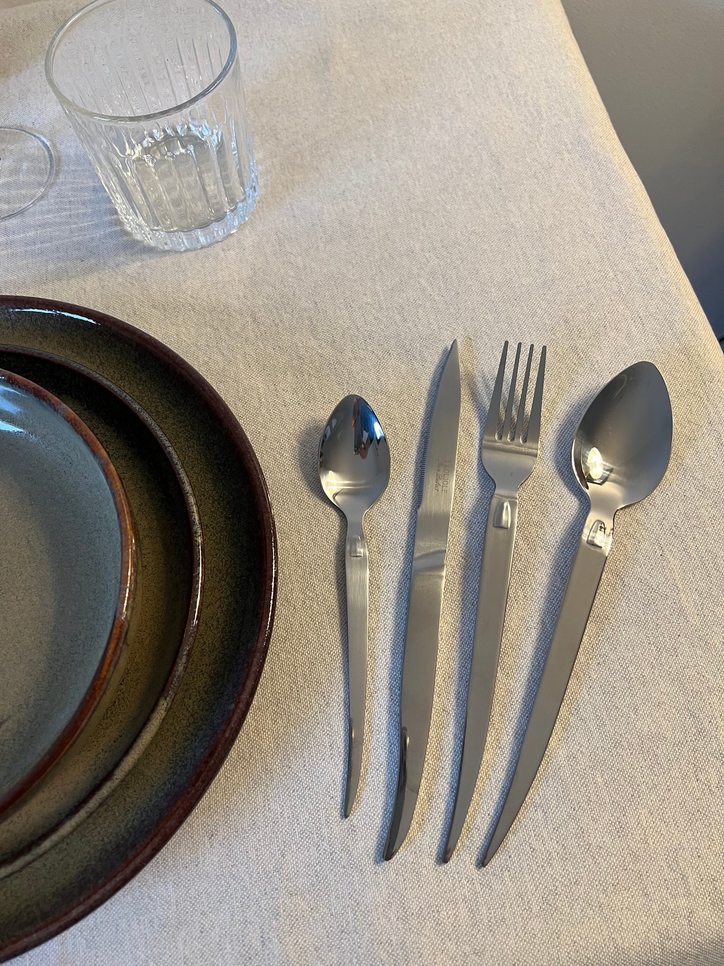 GALINI -Service de 16 couverts en inox Ménagère B&Inside