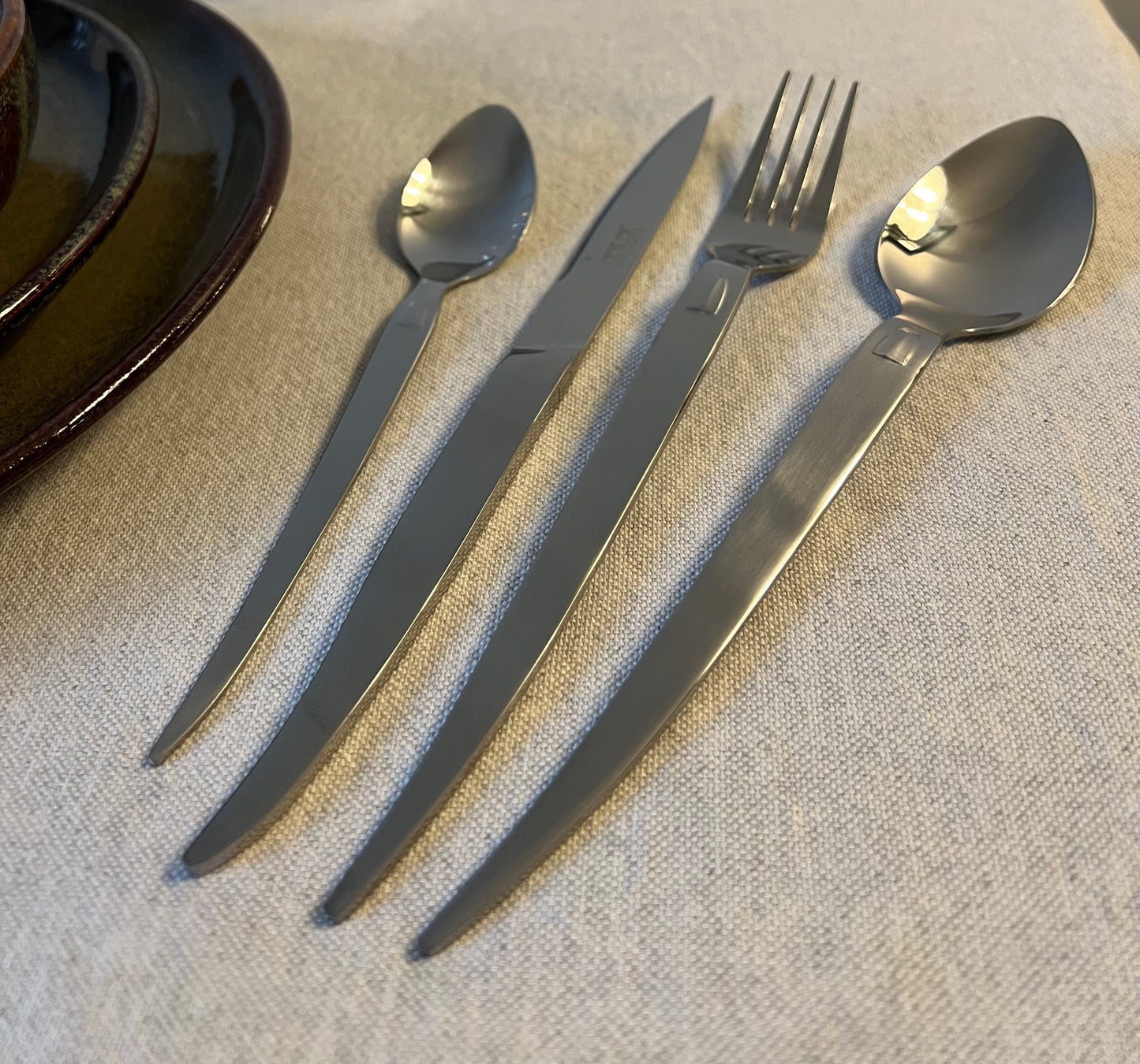 GALINI -Service de 16 couverts en inox Ménagère B&Inside