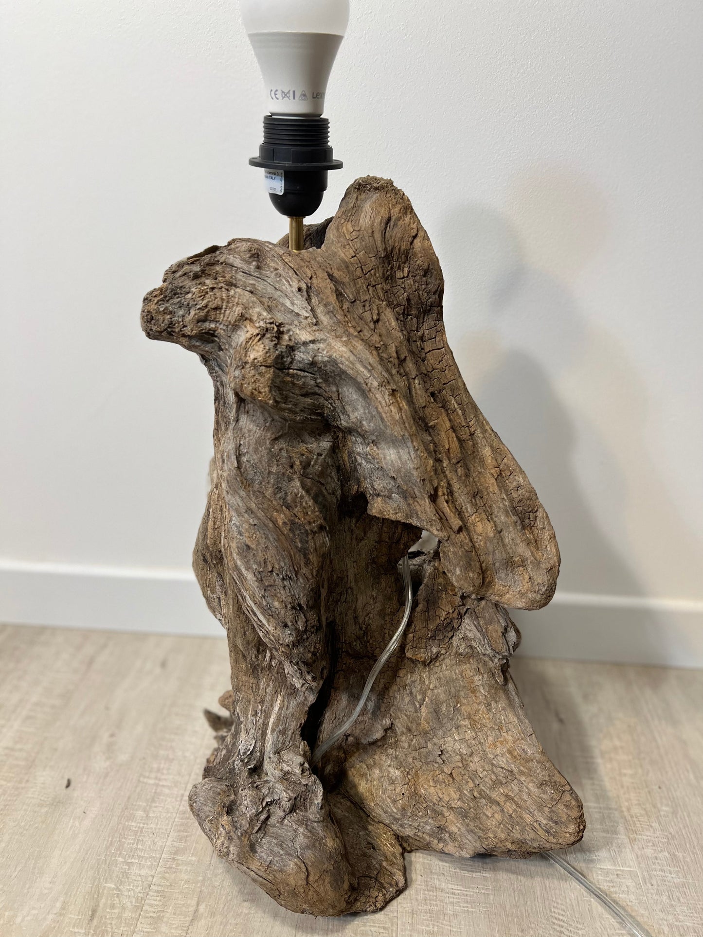 MEDIUM DRIFTWOOD - Lampe en bois flotté et abat-jour blanc B&Inside