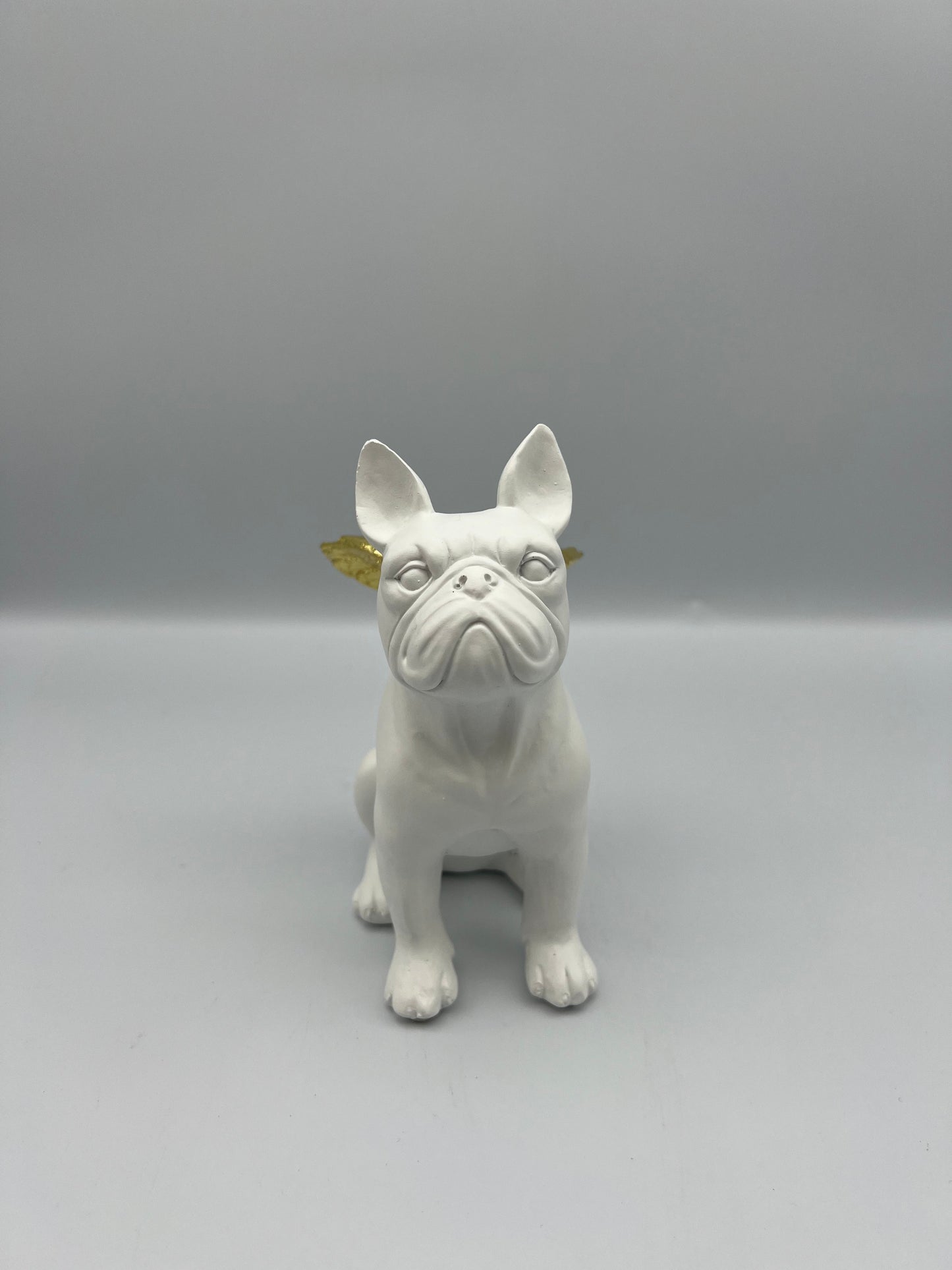 FLYING MINI DOG - Chien bulldog ailé blanc - B&Inside
