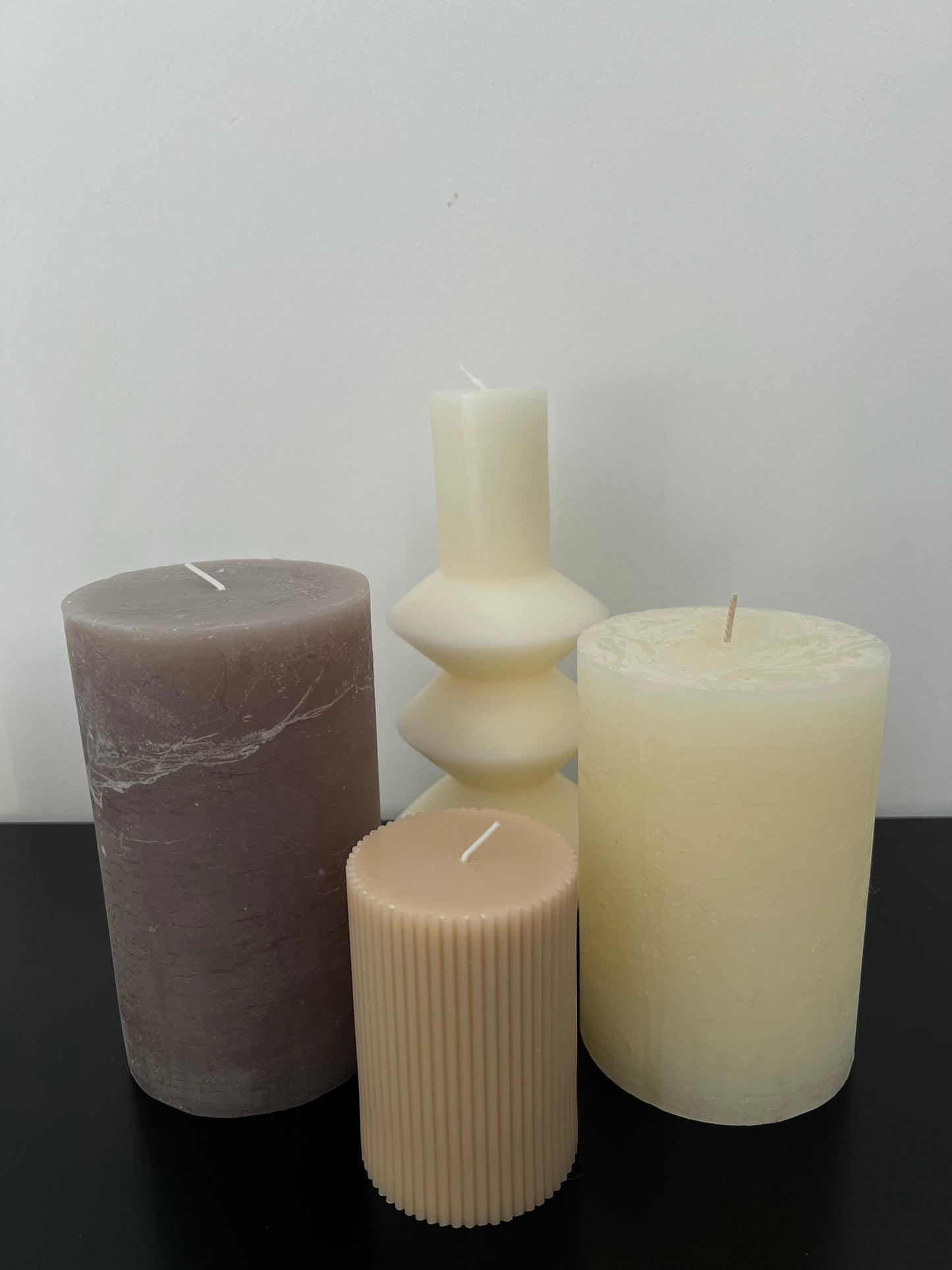 PLUTON - Grande bougie taupe - B&Inside