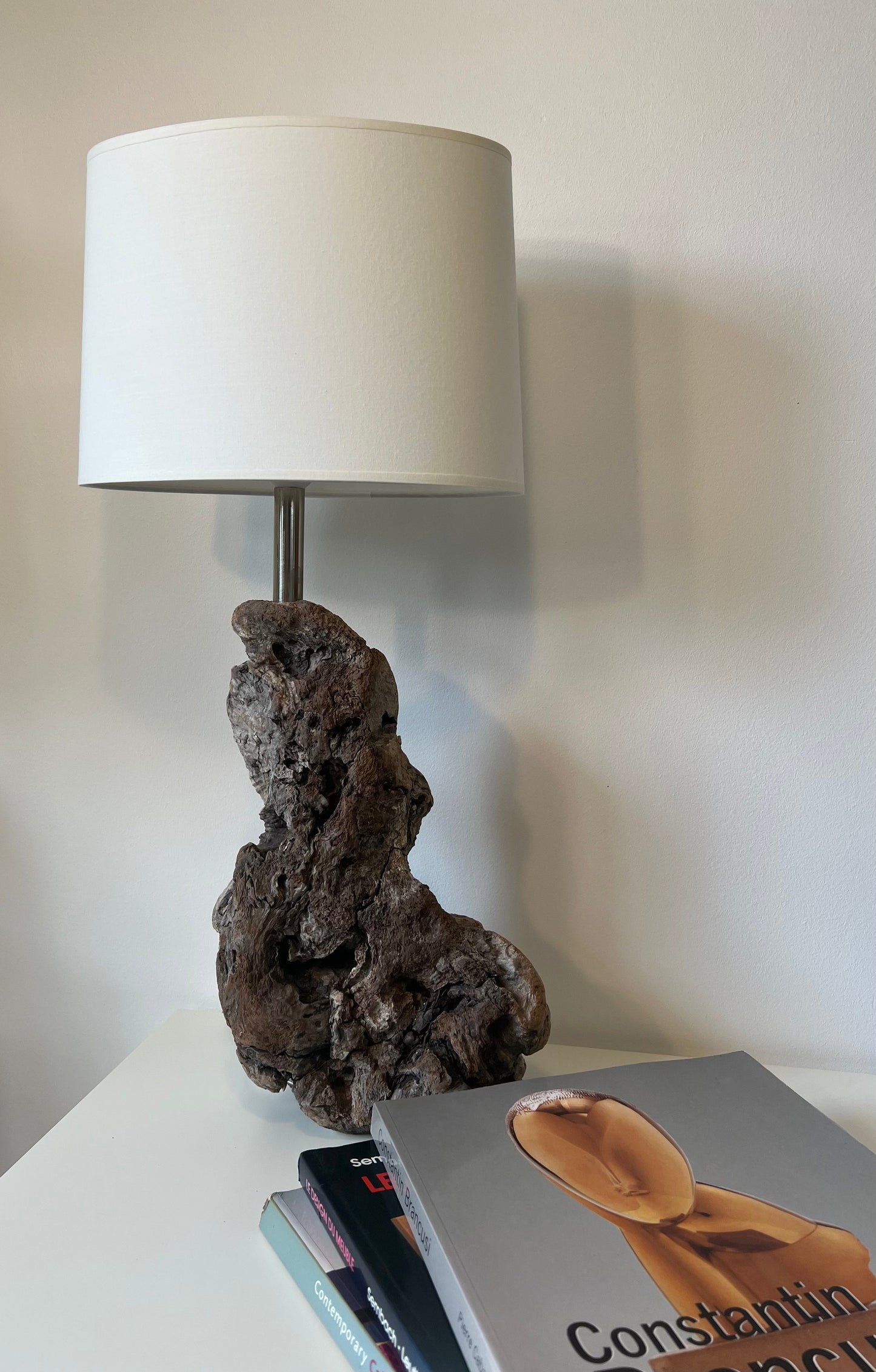 SMALL DRIFTWOOD - Lampe en bois flotté et abat-jour blanc Lampe en bois flotté B&Inside