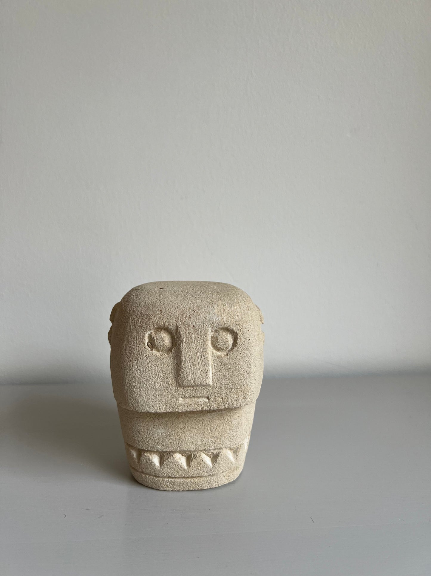 TACIPI - Statue en pierre Statuette B&Inside