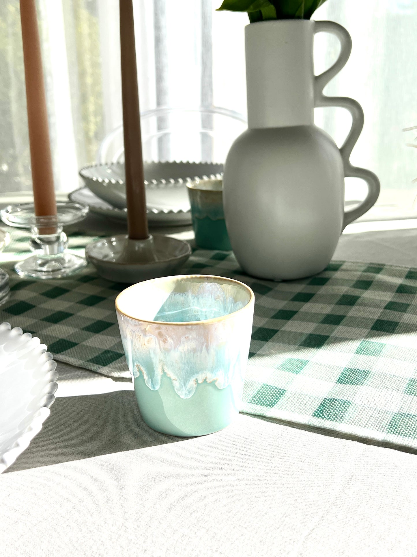 Tasse CAPRICE vert d'eau en grès fin