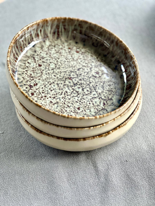 Assiette creuse beige moucheté – Kelly – Ø 22 cm - B&Inside