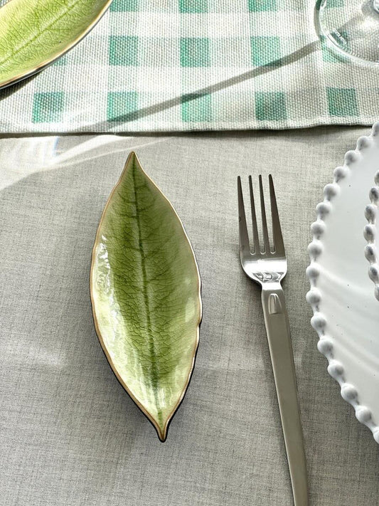 Assiette Feuille de Laurier Grès Fin Vert 18cm - Design Naturel Portugal - B&Inside