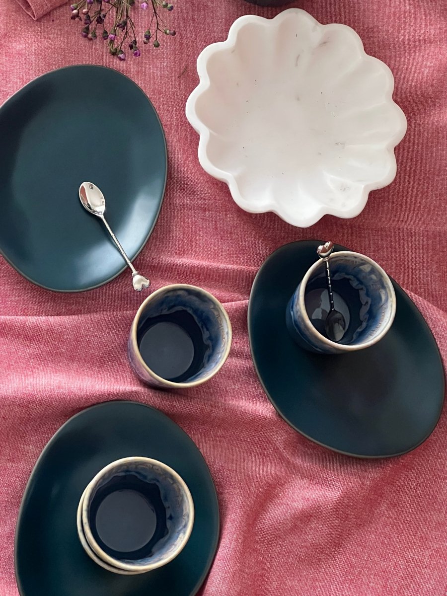 Assiette Ovale Bleu Deep Sea en Grès - Vaisselle Moderne 20cm - B&Inside