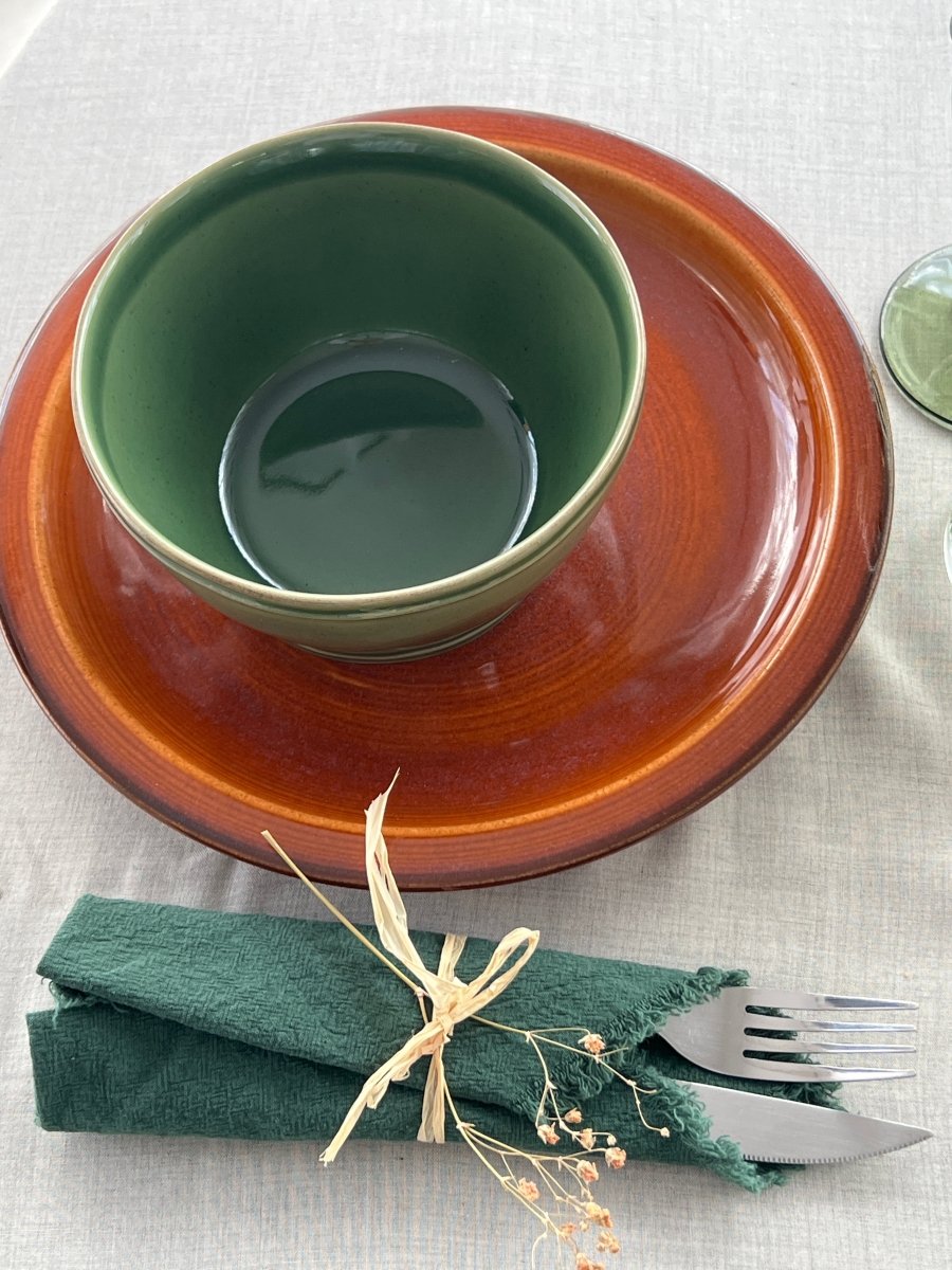 Assiette plate en grès orange - Terre de Feu - B&Inside