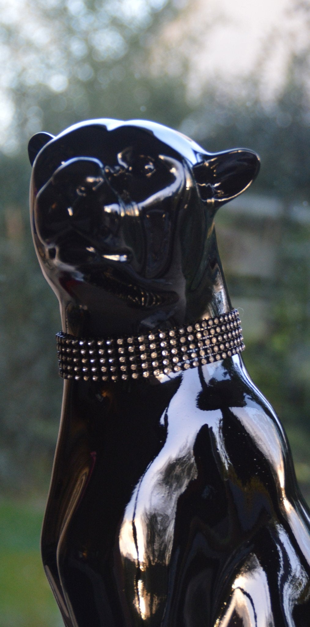 Panthère noire élégante avec collier diamant - BAGHEERA – B&Inside
