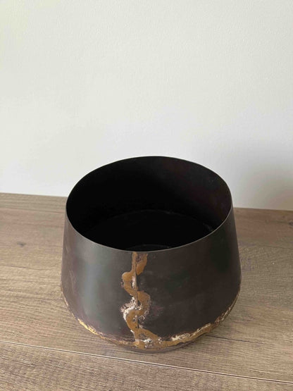 Cache - pot en métal marron FUKKO - Décoration plantes intérieur - B&Inside