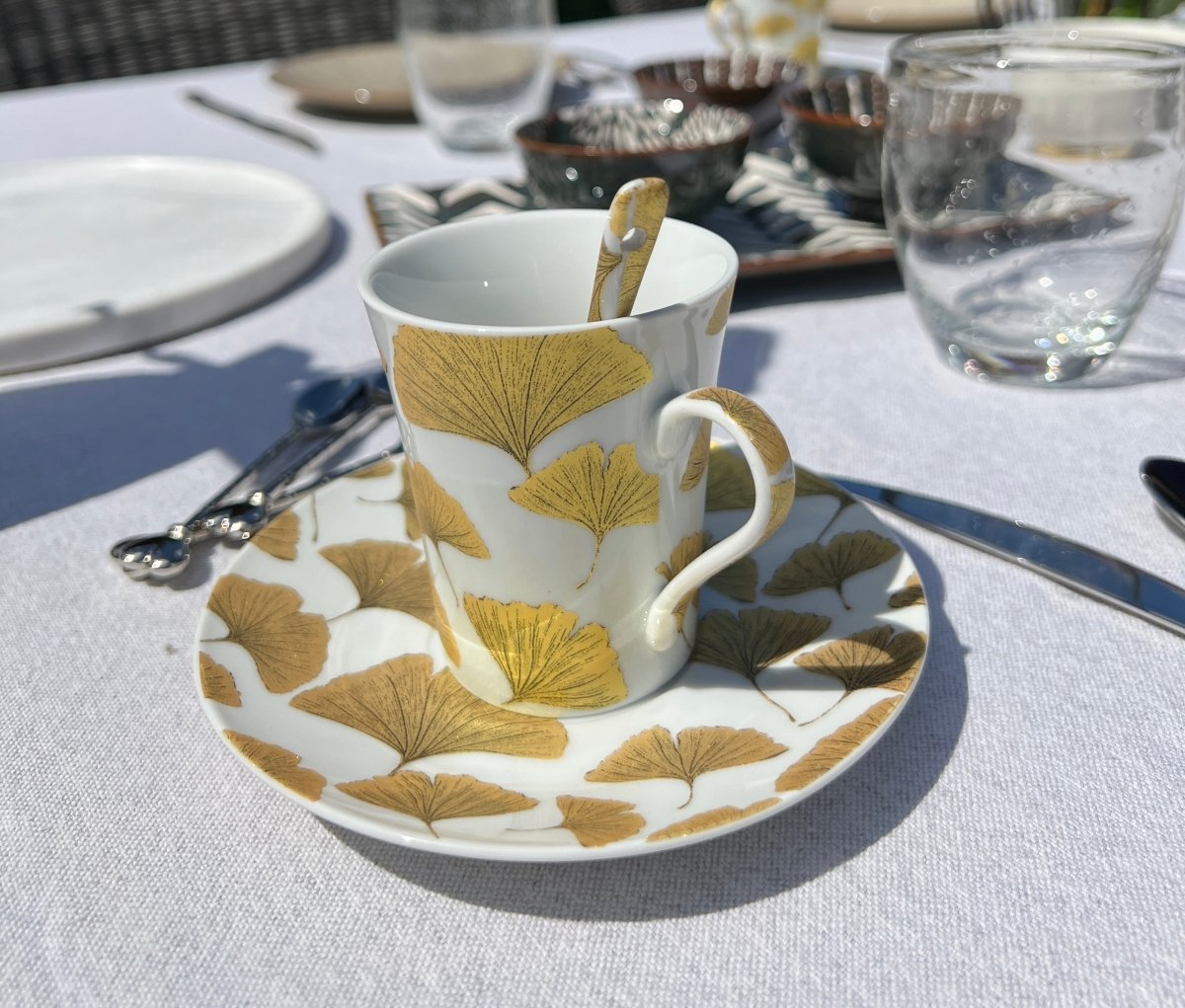 Coffret de 4 Tasses à café porcelaine blanc or + sous - tasses + cuillères FALL - B&Inside