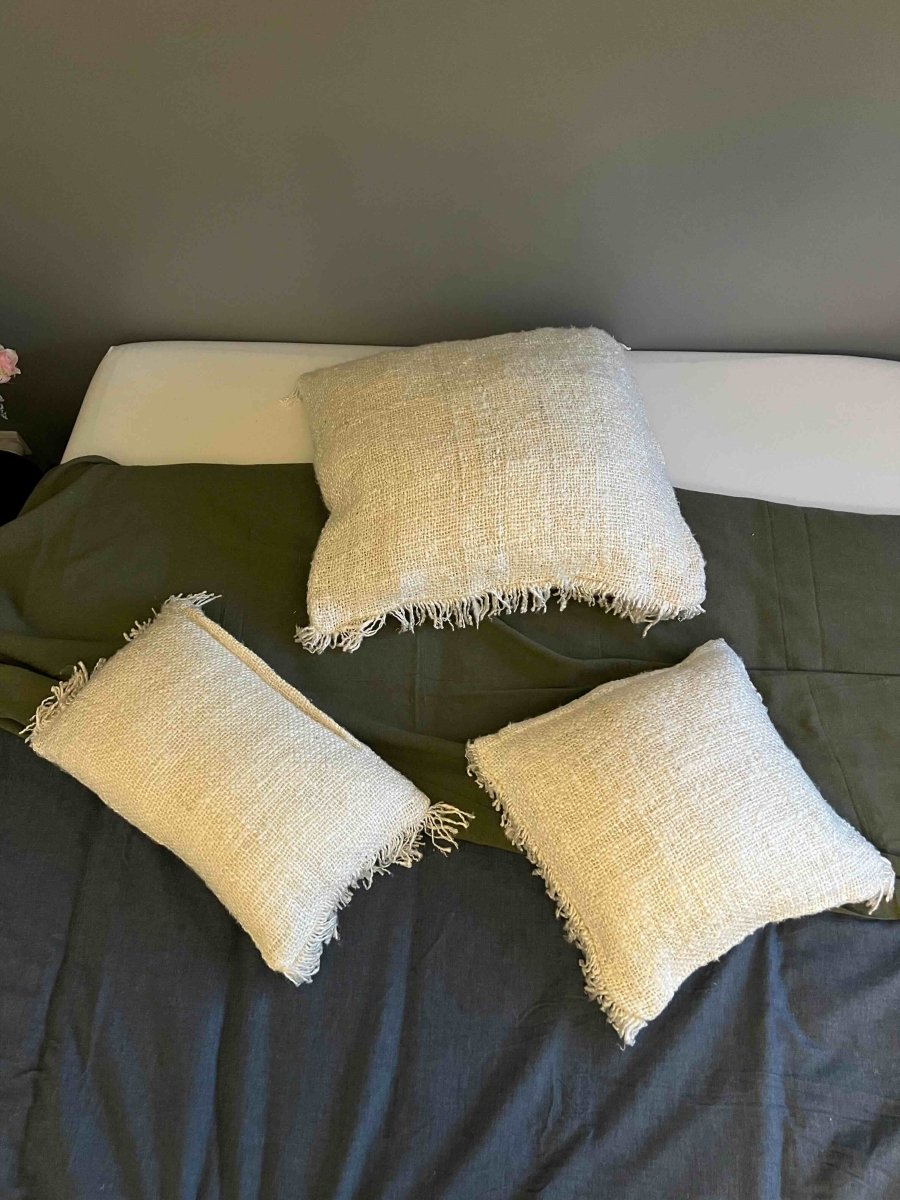 Coussin à frange FLOCON - coton écru - 3 tailles disponibles - B&Inside