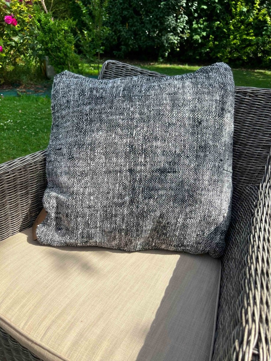 Coussin TENNESSEE coton recyclé noir fait main - B&Inside