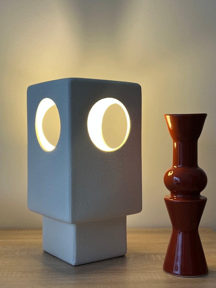 Lampe de table FLYRA en céramique blanche - B&Inside