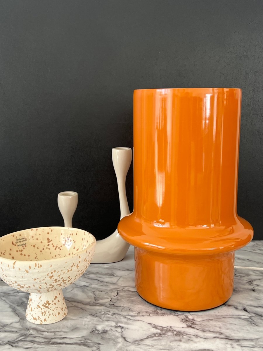 Lampe de table orange en verre recyclé LIMA - B&Inside