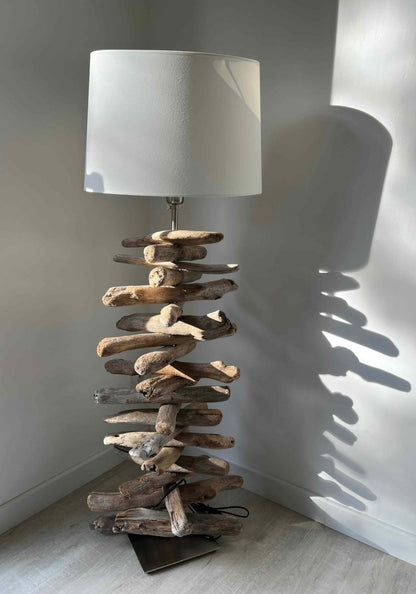 Lampe en bois flotté et abat - jour blanc WIDE DRIFTWOOD - B&Inside