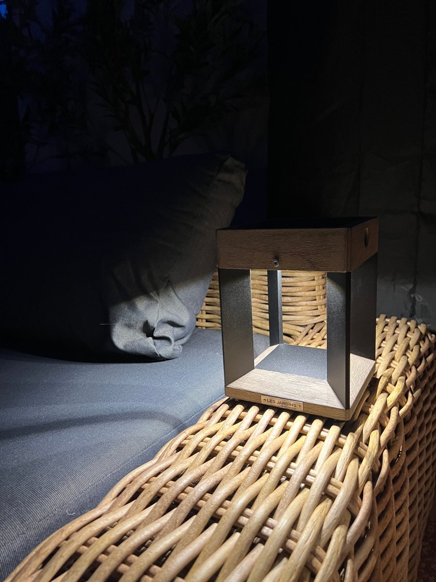 Lampe solaire de table TECKALU noir 300 lumens - B&Inside