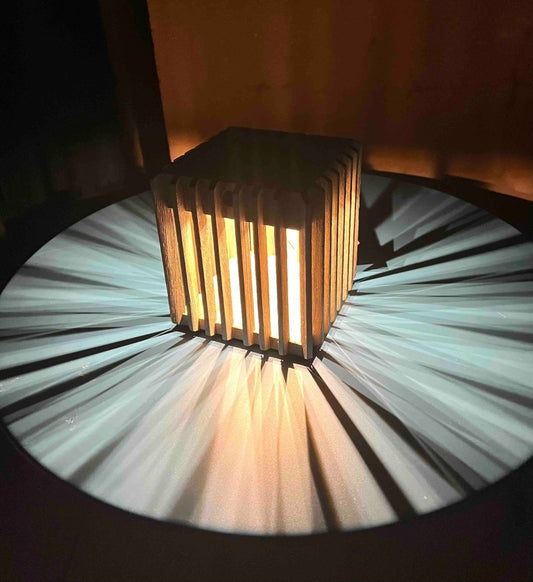 Lampe Solaire VERTI - Teck Naturel 300 Lumens Portable - B&Inside