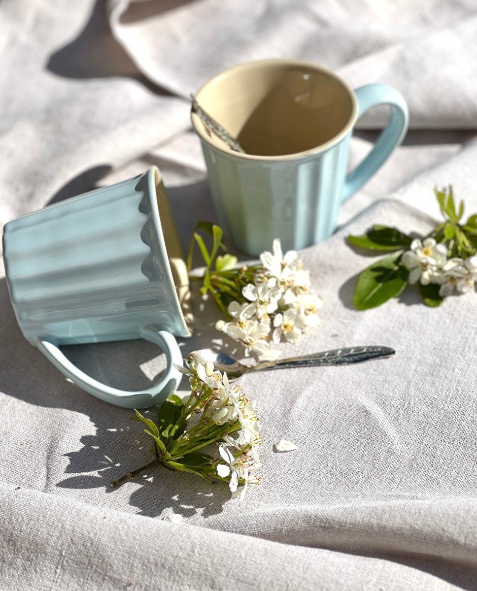 Mug CHARLY - Mug bleu ciel en grès émaillé - B&Inside