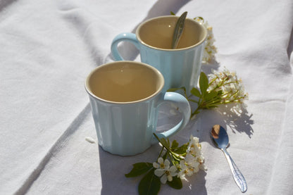 Mug CHARLY - Mug bleu ciel en grès émaillé - B&Inside
