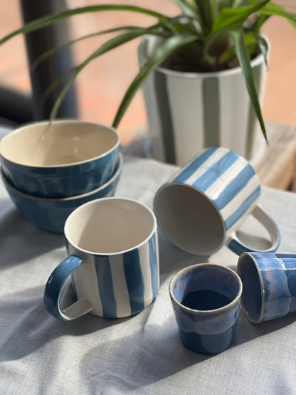 Mug STRIPES bleu et blanc - Céramique artisanale - B&Inside