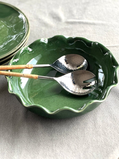 Plat rond en céramique vert foncé à collerette – ALMA Ø 25 cm - B&Inside