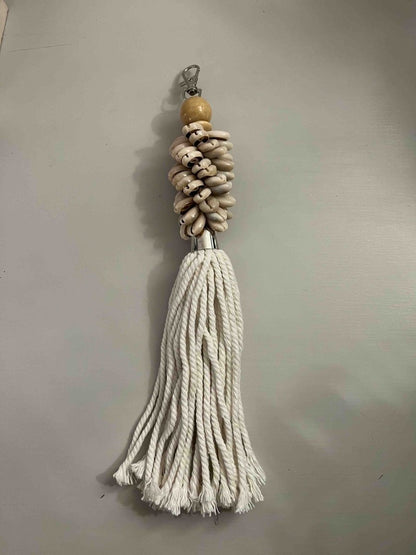 Porte - clés en coquillages blancs ou noirs - ONANG - B&Inside