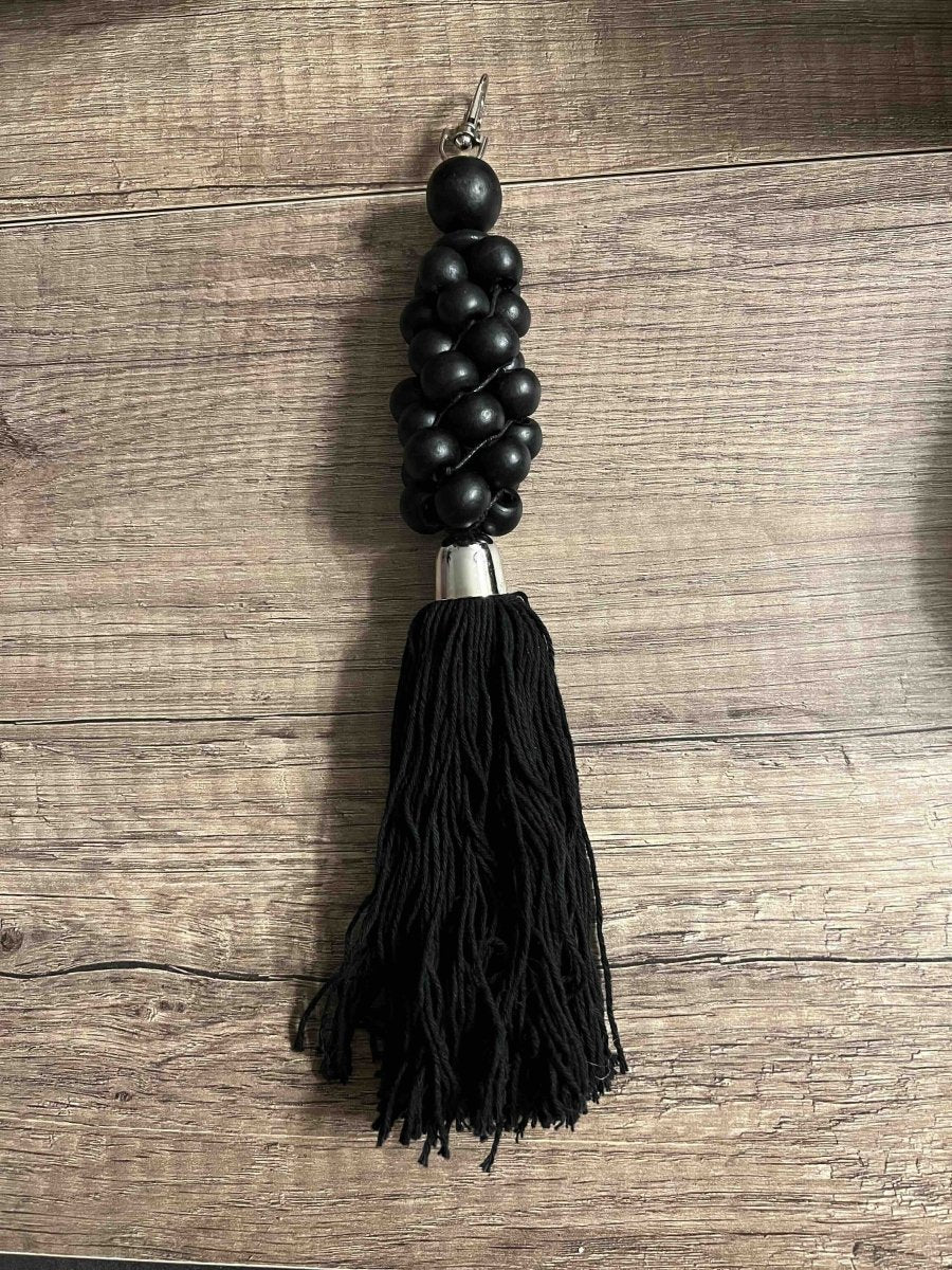 Porte - clés en coquillages blancs ou noirs - ONANG - B&Inside