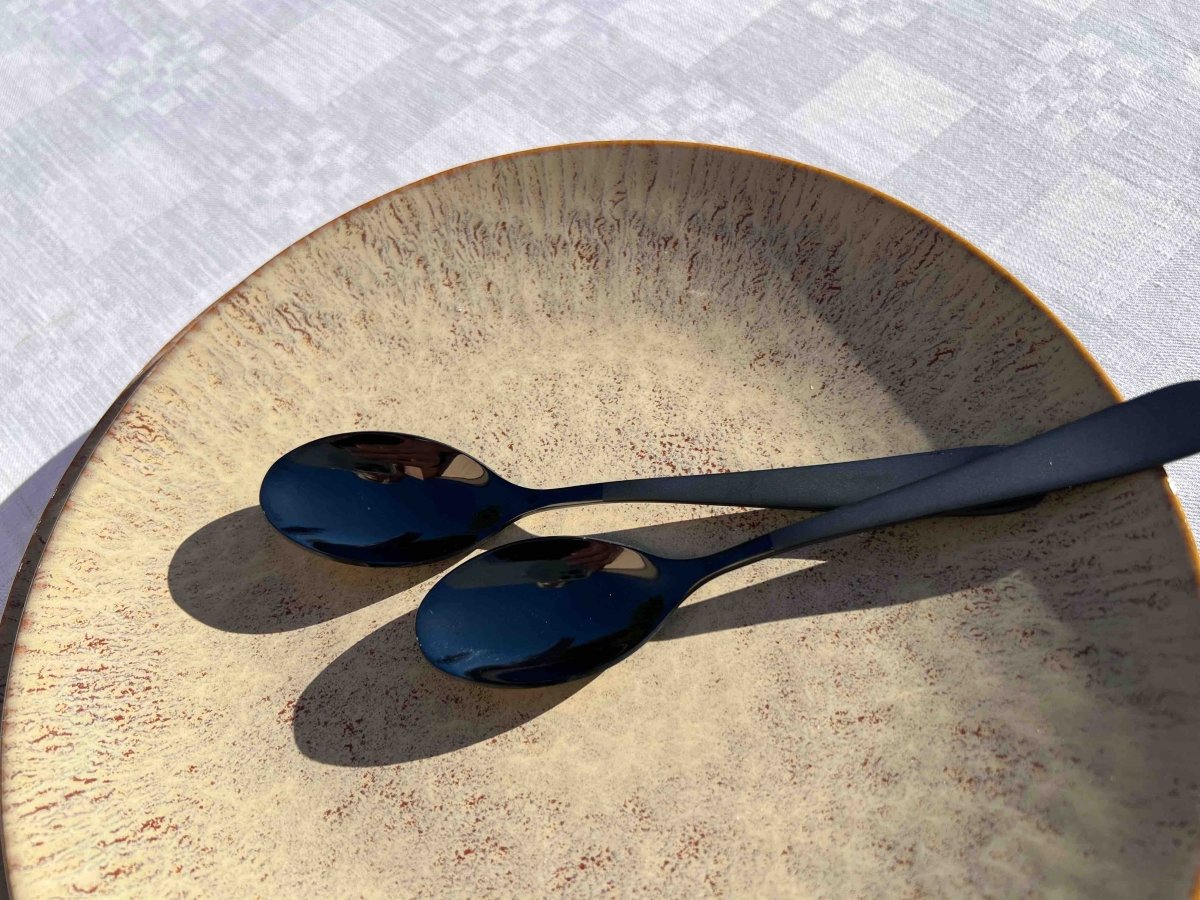 Service de 24 couverts noirs EBENE - B&Inside