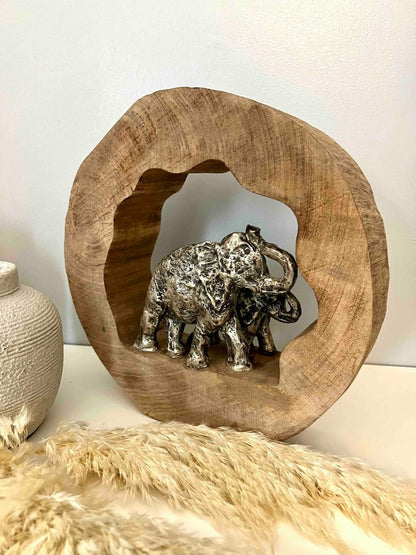 Statuette éléphants KENYA en métal dans une structure en bois - B&Inside