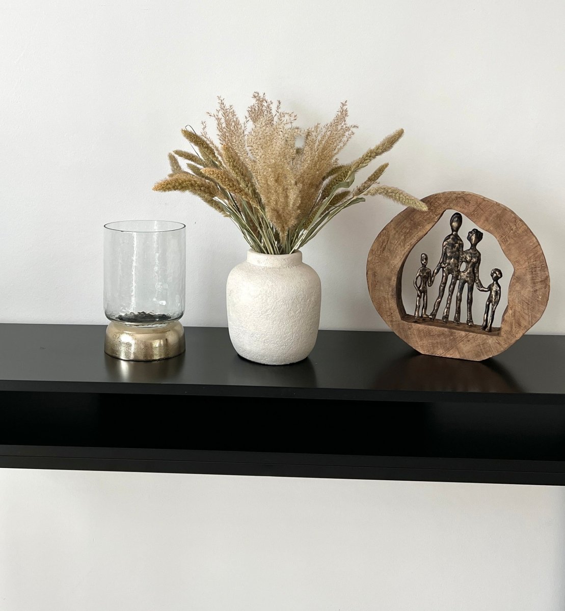 Statuette FAMILY un couple et deux enfants dans une structure en bois - B&Inside