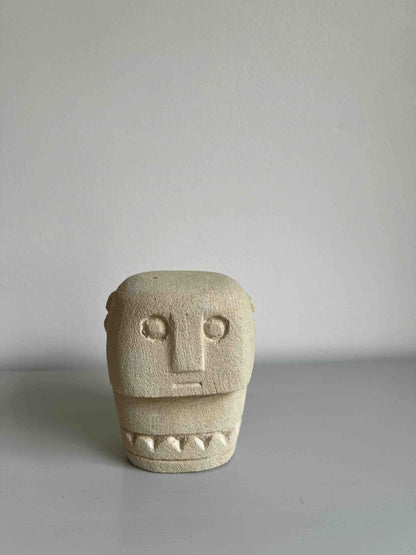 Statuette pierre TACIPI - Art traditionnel indonésien - B&Inside
