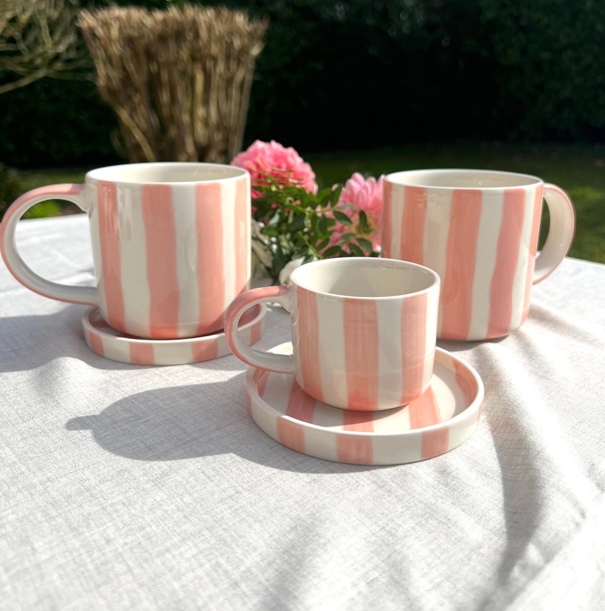 STRIPES - Mug à rayures de " Magazin Minori" rose - jaune - bleu - B&Inside