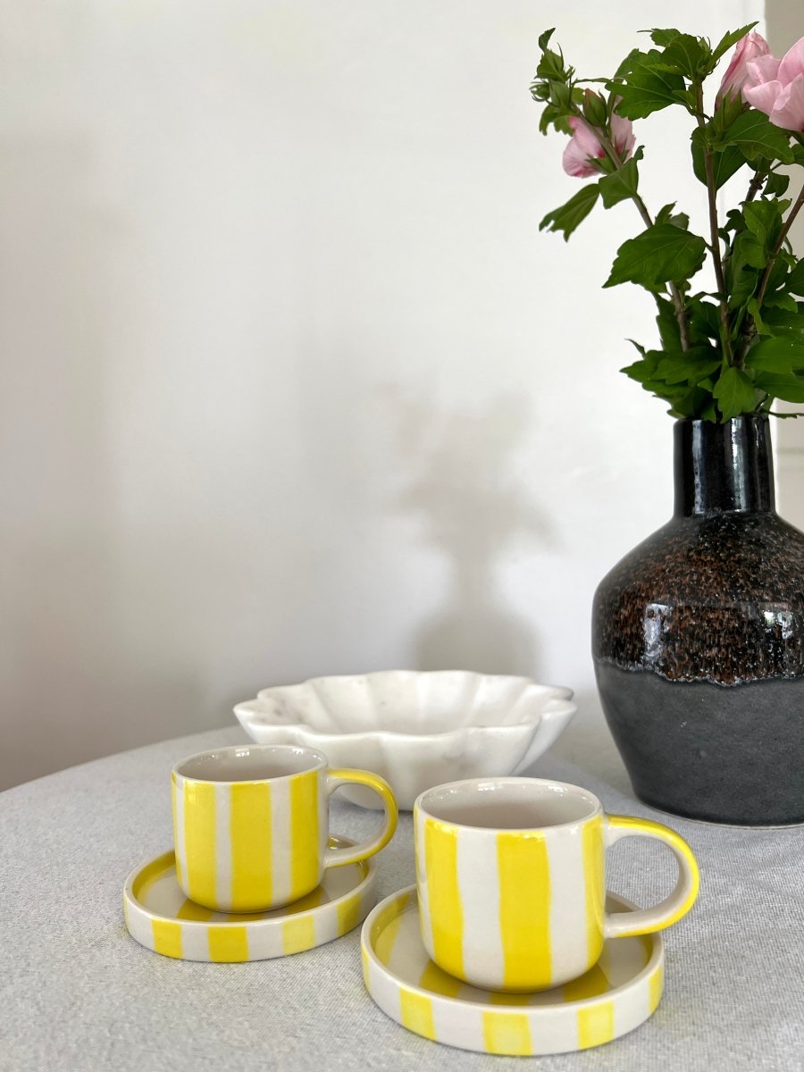 Tasse expresso STRIPES jaune et blanc avec sous - tasse - B&Inside