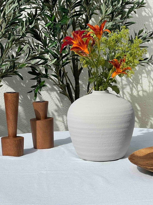 Vase CATIA - Céramique Gris Clair Design Moderne - B&Inside