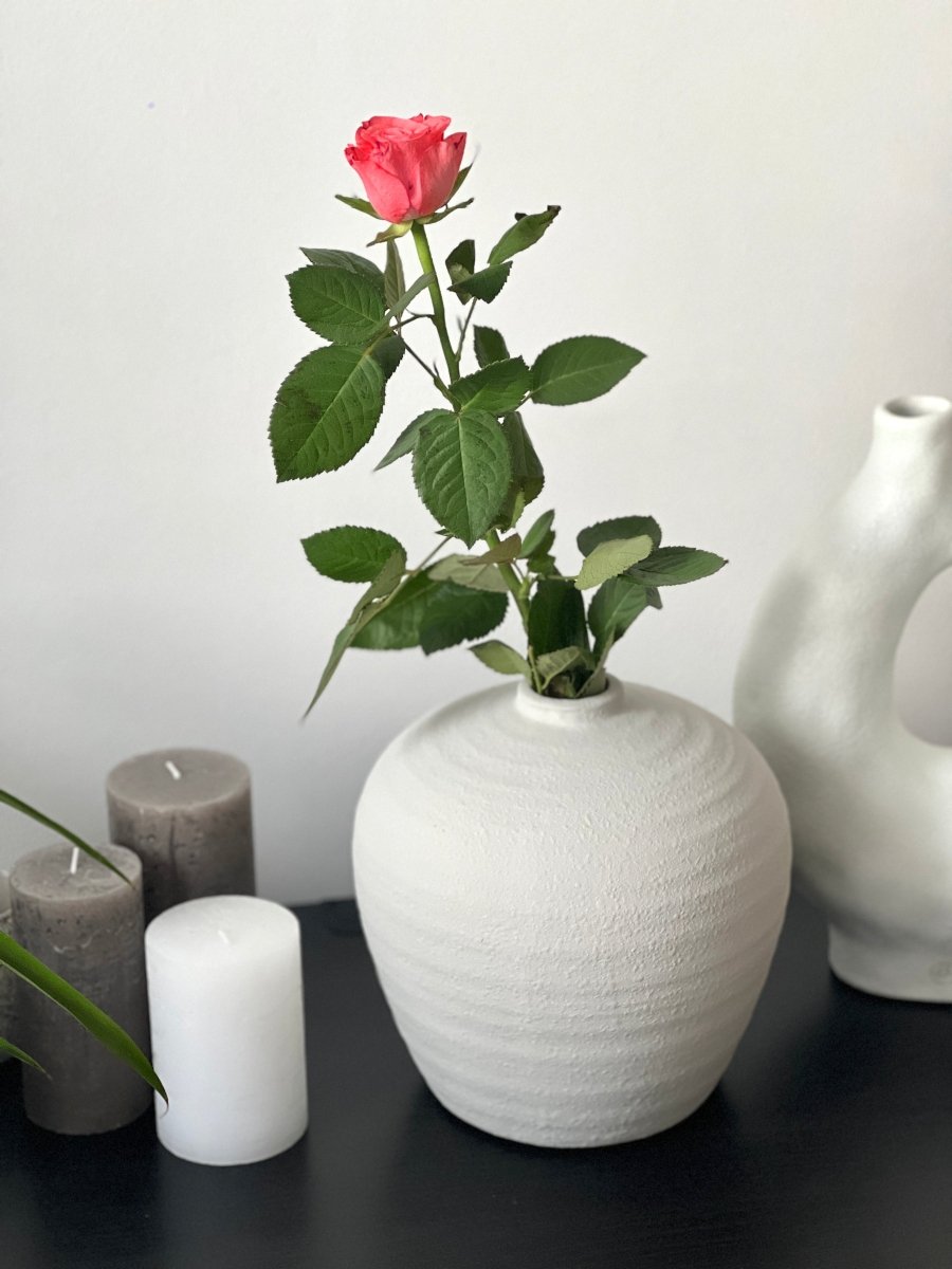 Vase CATIA - Céramique Gris Clair Design Moderne - B&Inside