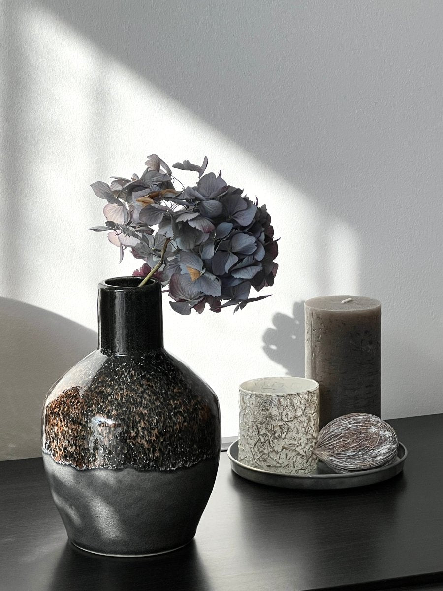 Vase CREPUSCULE en grès noir et gris - B&Inside