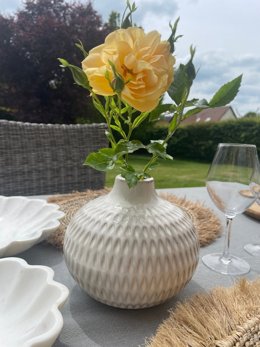 Vase en céramique écru - MAYA - B&Inside