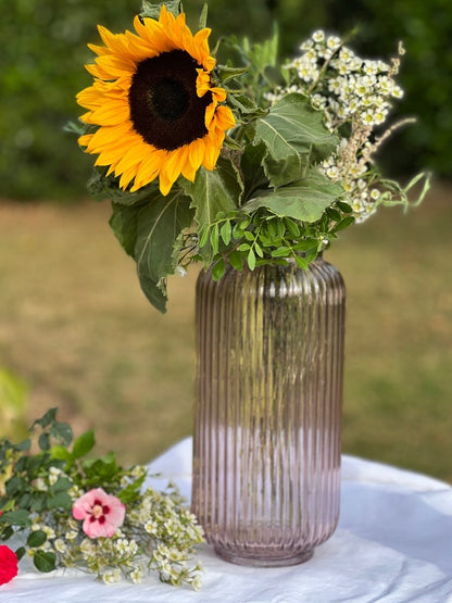 Vase JAZZ en verre rose transparent strié - B&Inside