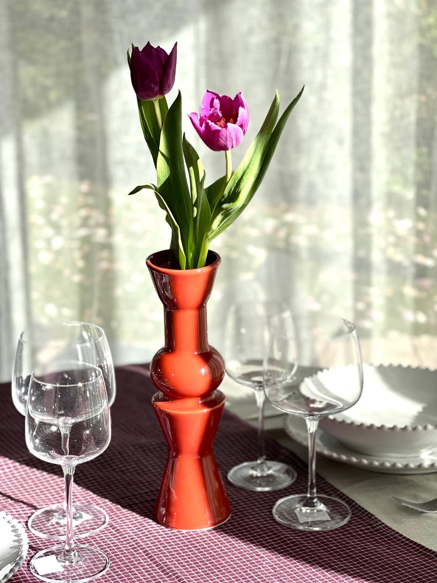 Vase MIRA rouge - Vase design pour fleurs longues tiges 30cm - B&Inside