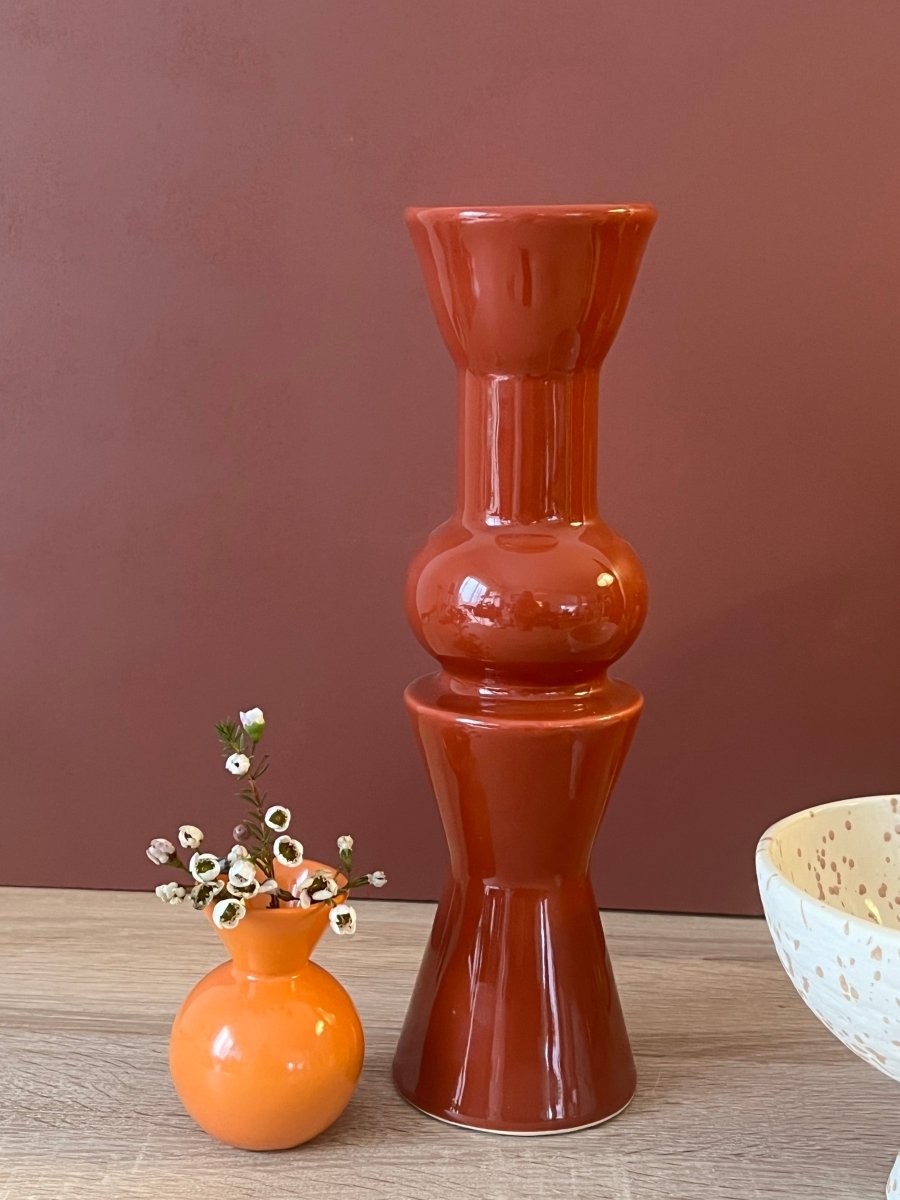 Vase MIRA rouge - Vase design pour fleurs longues tiges 30cm - B&Inside