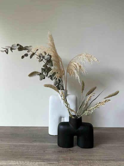 Vase noir incurvé PETIT SOBA - B&Inside